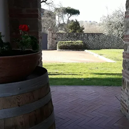 Borgo Del Contadino לינה וארוחת בוקר